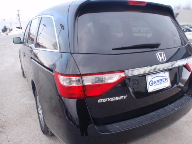 Honda Odyssey 2011 photo 3