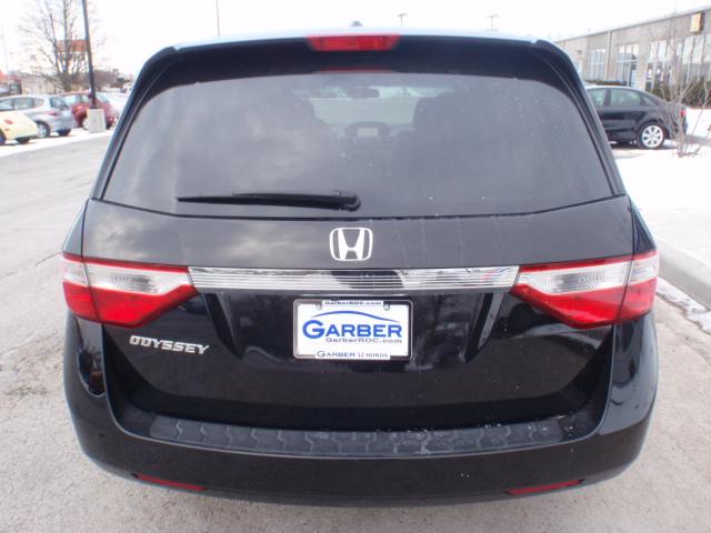Honda Odyssey 2011 photo 4