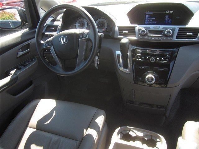 Honda Odyssey 2011 photo 3