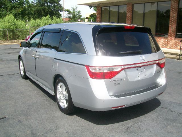 Honda Odyssey 2012 photo 3