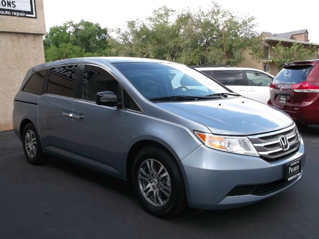 Honda Odyssey 2012 photo 1