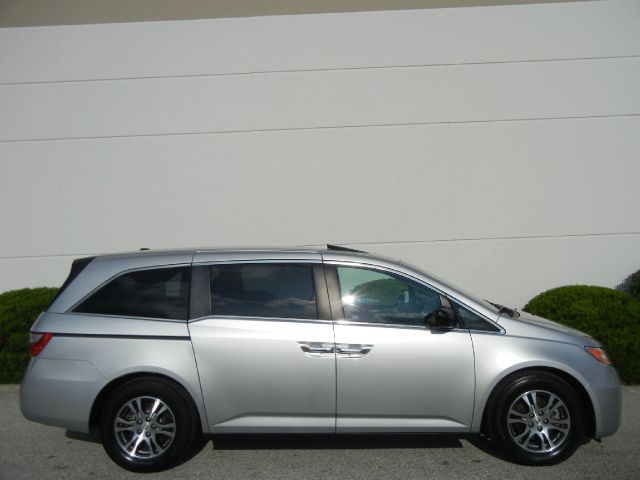 Honda Odyssey 2012 photo 1