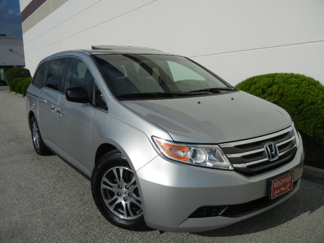 Honda Odyssey 2012 photo 4