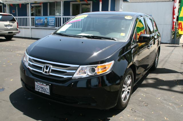 Honda Odyssey 2012 photo 4