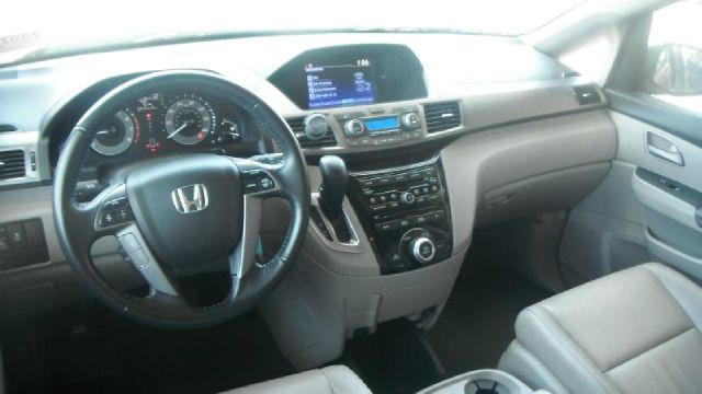 Honda Odyssey LS 2WD MiniVan