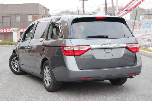 Honda Odyssey 2012 photo 4