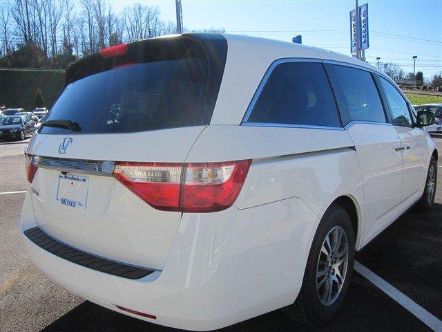 Honda Odyssey 2012 photo 3