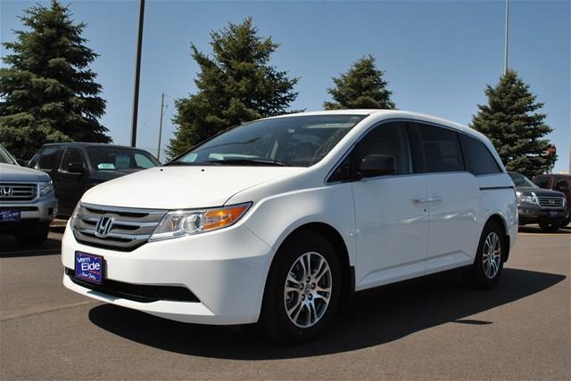 Honda Odyssey 2013 photo 3