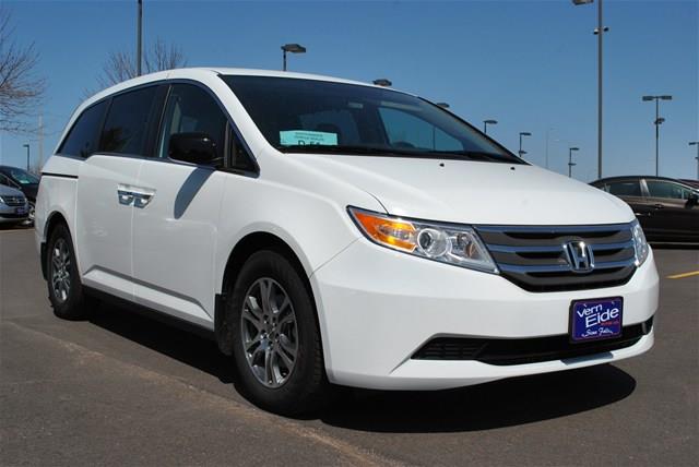 Honda Odyssey 2013 photo 4