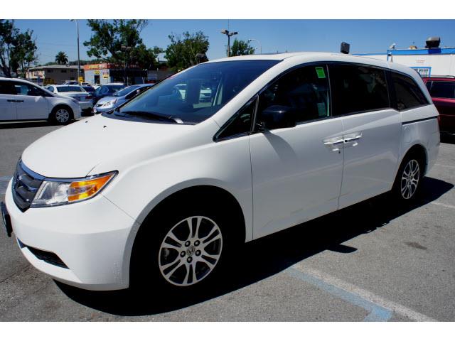 Honda Odyssey 2013 photo 1