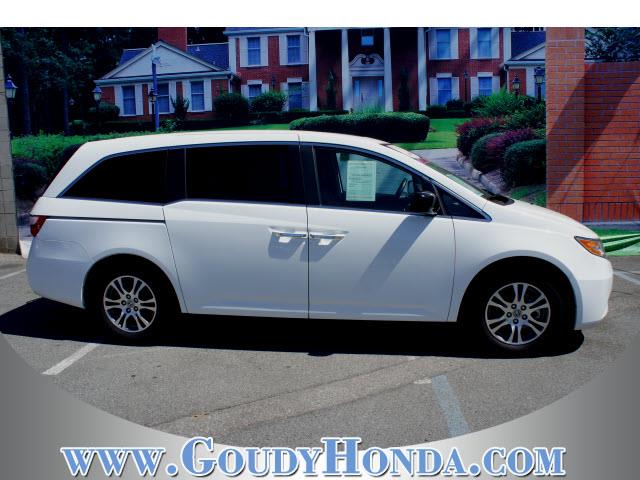 Honda Odyssey 2013 photo 2