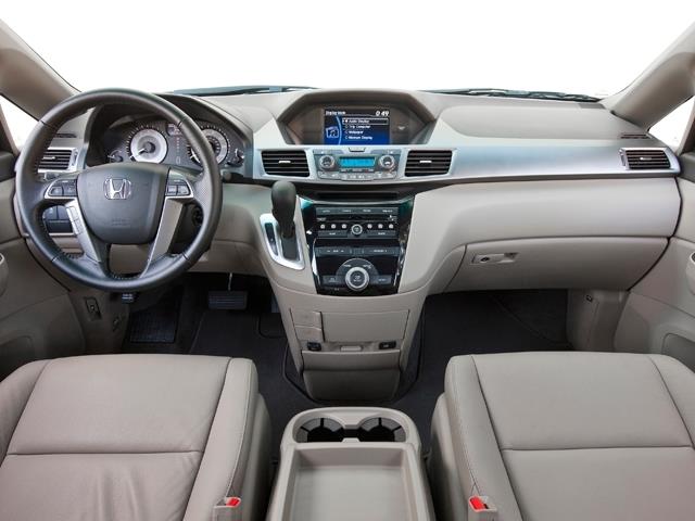 Honda Odyssey 2013 photo 2