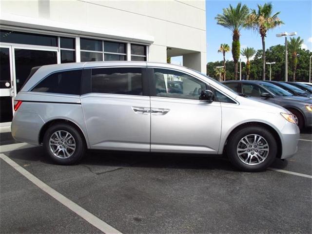 Honda Odyssey 2013 photo 3