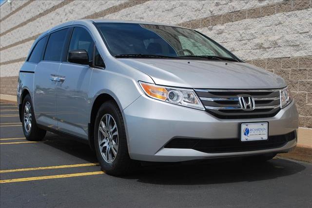Honda Odyssey 2013 photo 1