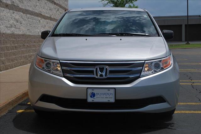 Honda Odyssey 2013 photo 4