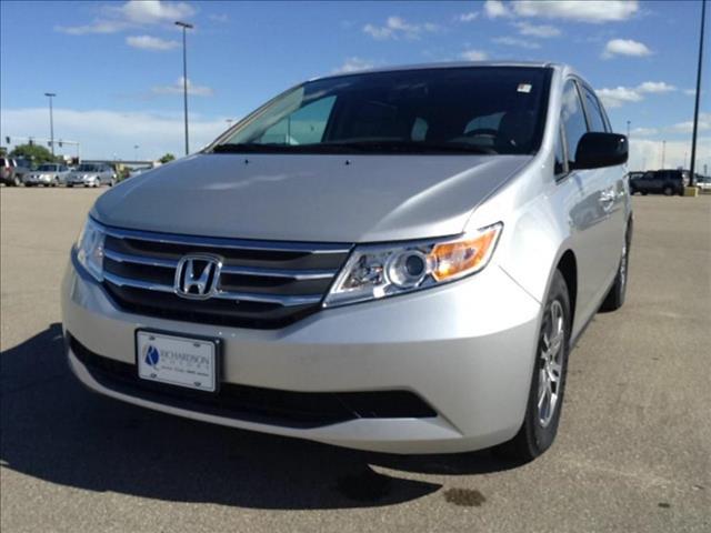 Honda Odyssey 2013 photo 2