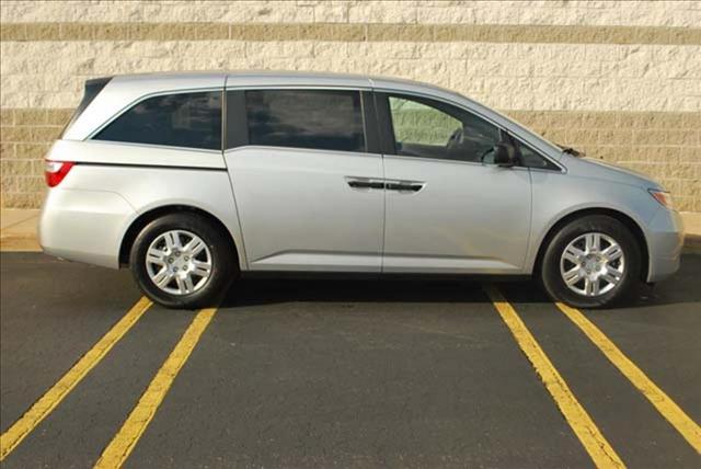 Honda Odyssey 2013 photo 4
