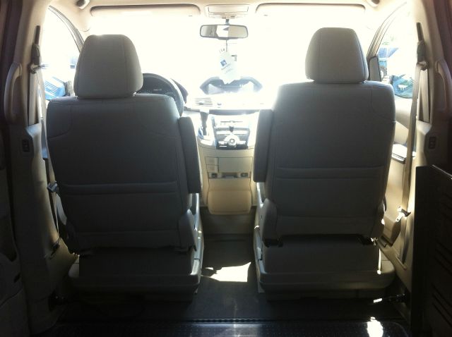 Honda Odyssey 2013 photo 1
