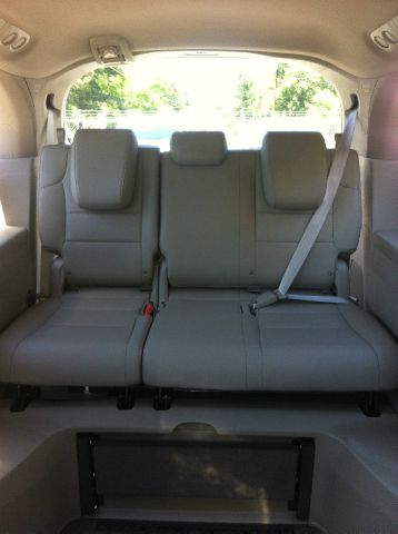 Honda Odyssey 2013 photo 2