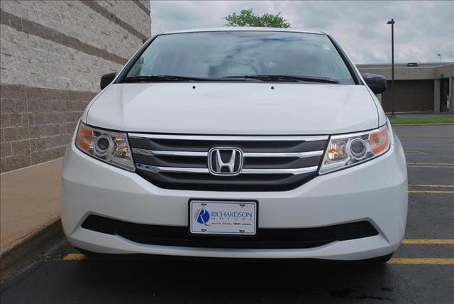 Honda Odyssey 2013 photo 3