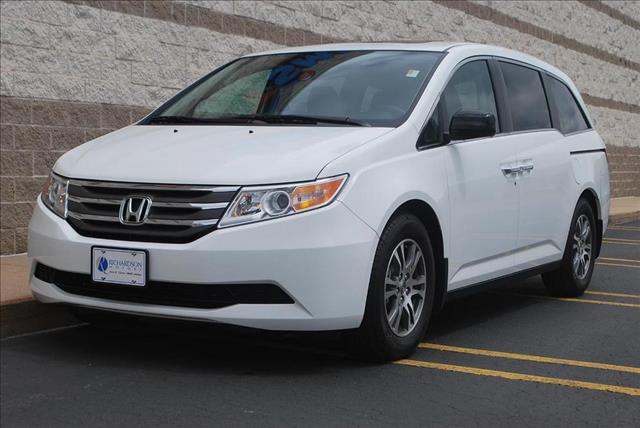 Honda Odyssey 2013 photo 4