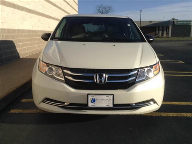 Honda Odyssey 2014 photo 1
