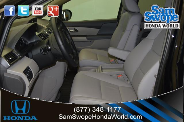 Honda Odyssey 2014 photo 2