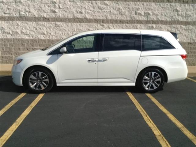 Honda Odyssey 2014 photo 3