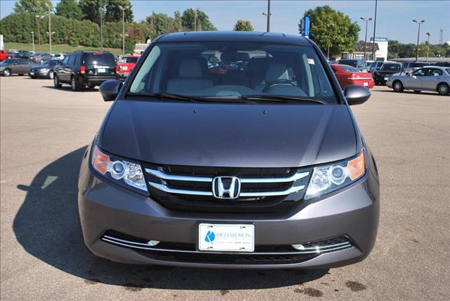 Honda Odyssey 2014 photo 1