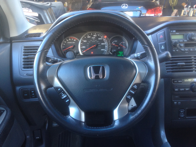 Honda Pilot 2500hd LS 4X4 SUV