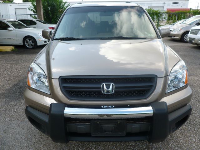 Honda Pilot 2004 photo 1
