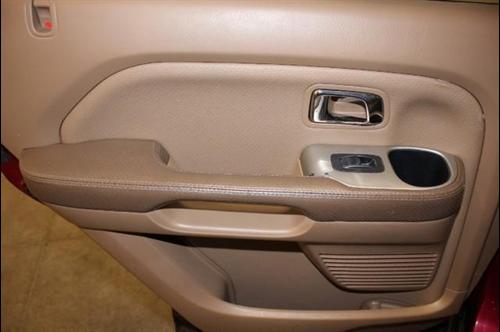 Honda Pilot 2004 photo 2