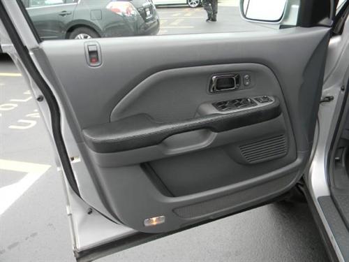Honda Pilot 2004 photo 1
