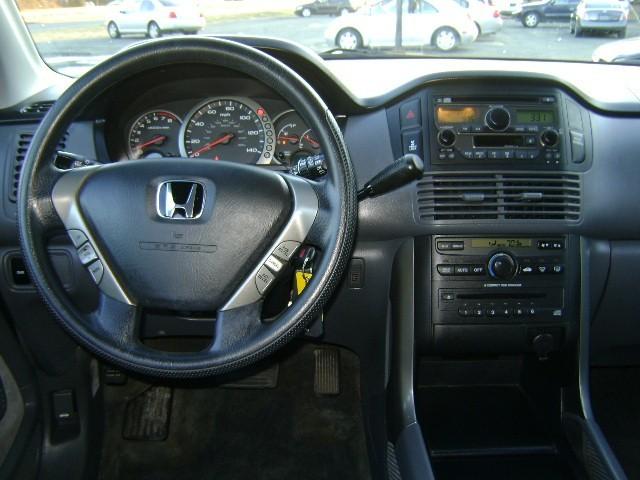 Honda Pilot 2005 photo 3