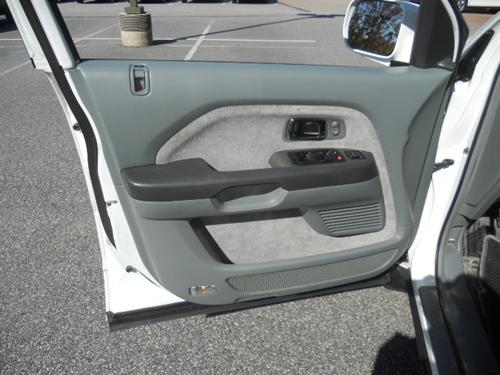 Honda Pilot 2005 photo 4