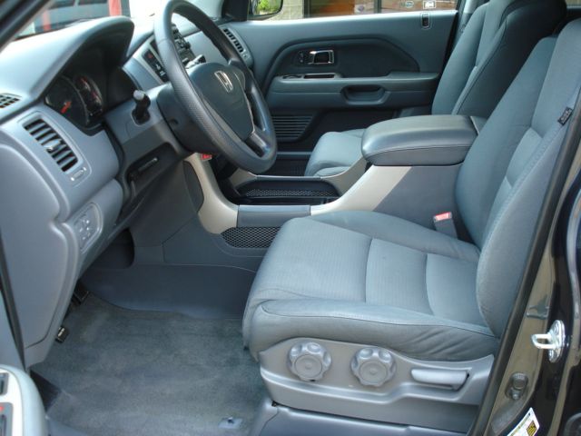 Honda Pilot LS Truck SUV