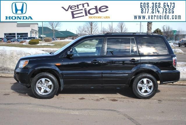 Honda Pilot AWD LT - 29 MPG For HWY Sport Utility