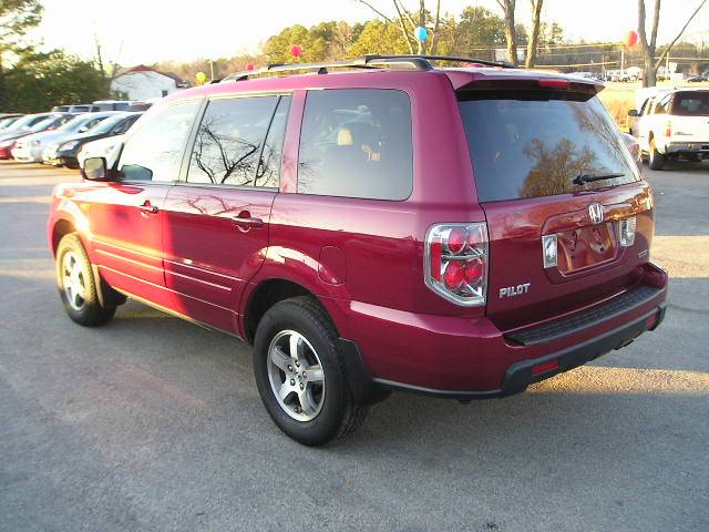 Honda Pilot LS 2WD Sport Utility