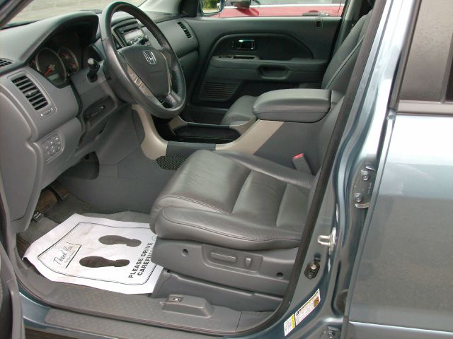 Honda Pilot BASE LS XTR SUV