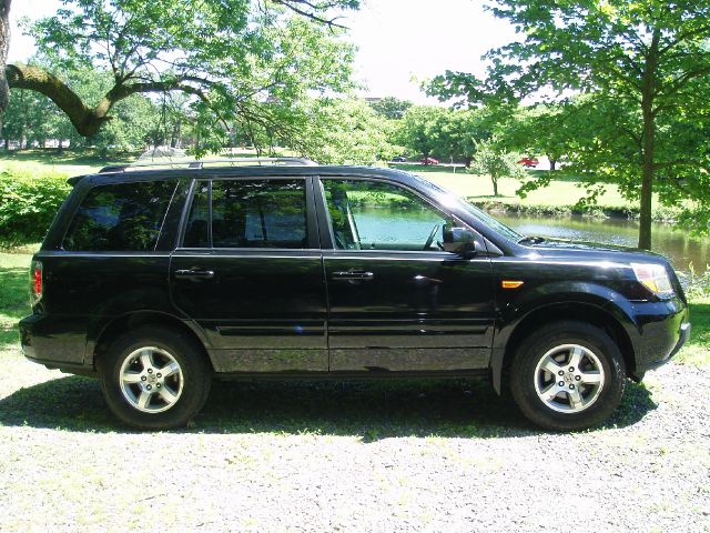 Honda Pilot Ext Cab 125.9 Inch WB 4WD 4x4 SUV