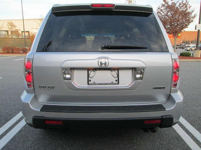 Honda Pilot LS 2WD SUV