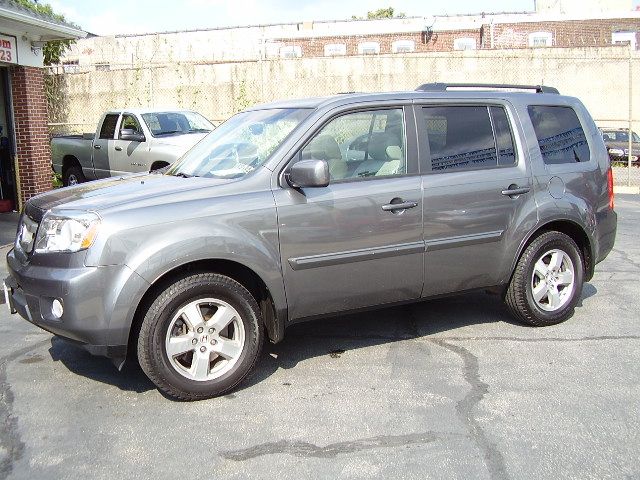 Honda Pilot EXT CAB 157.5 WORK Truck SUV