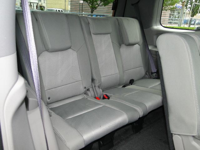 Honda Pilot 1500 SLE Ext. Cab 2WD SUV