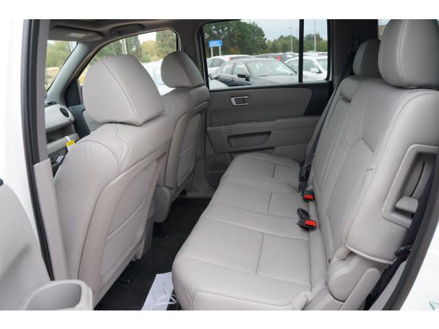 Honda Pilot LS 2WD SUV