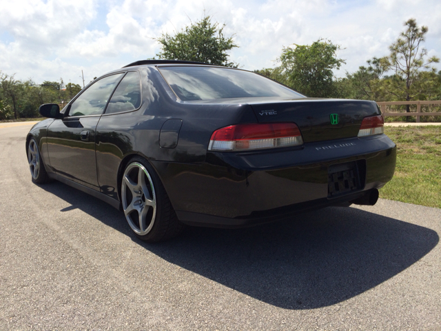 Honda Prelude Base Coupe