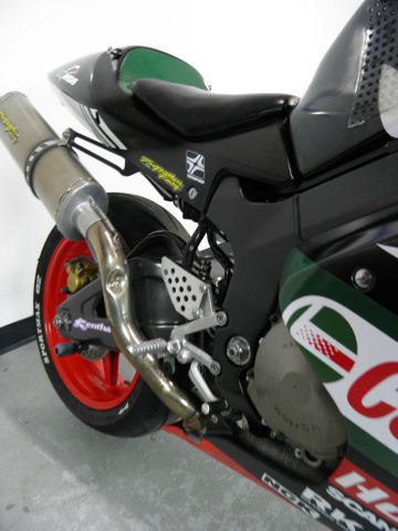 Honda RVT1000R RC51 2003 photo 14