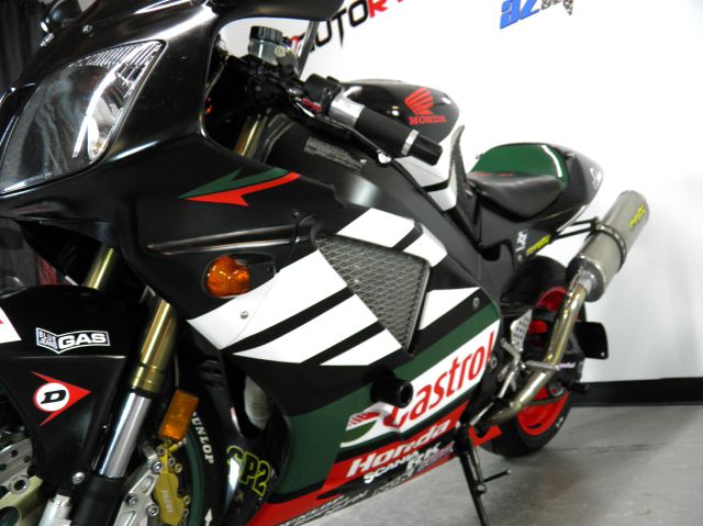 Honda RVT1000R RC51 2003 photo 21