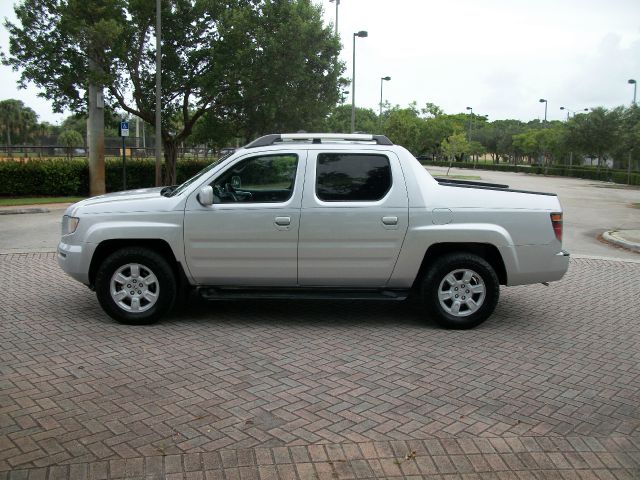 Honda Ridgeline 4dr 1500 4WD Pickup Truck