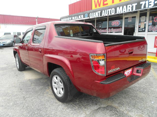 Honda Ridgeline 4dr 1500 4WD Pickup Truck