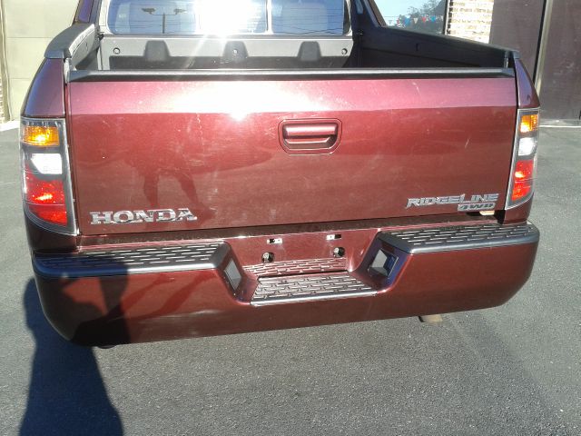 Honda Ridgeline 4dr 1500 4WD Pickup Truck